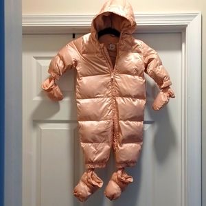 GAP HOODED PUFFER SNOWSUIT 6-12 mos.